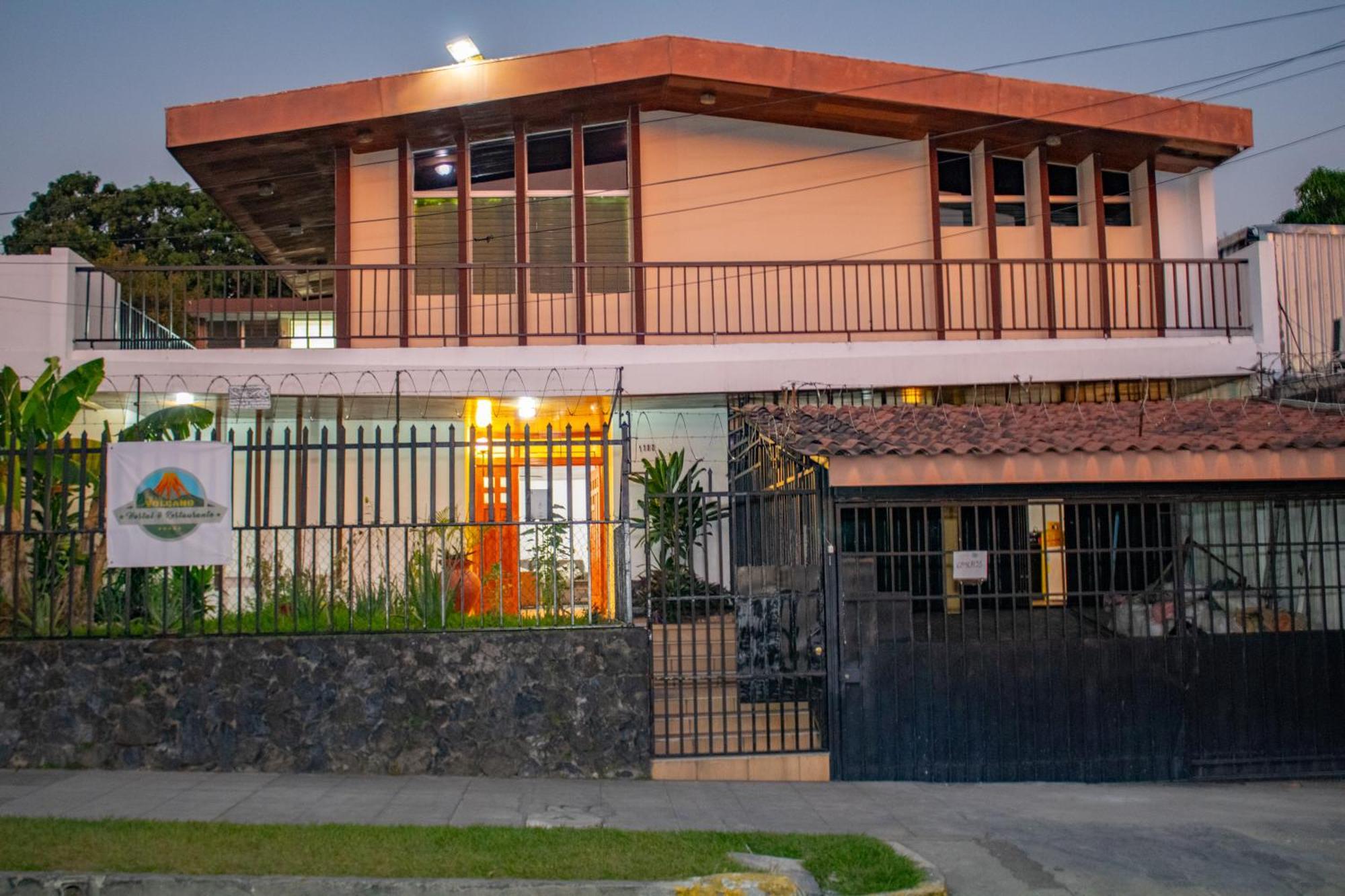 Volcano Hostal Y Restaurante Сан-Сальвадор Екстер'єр фото